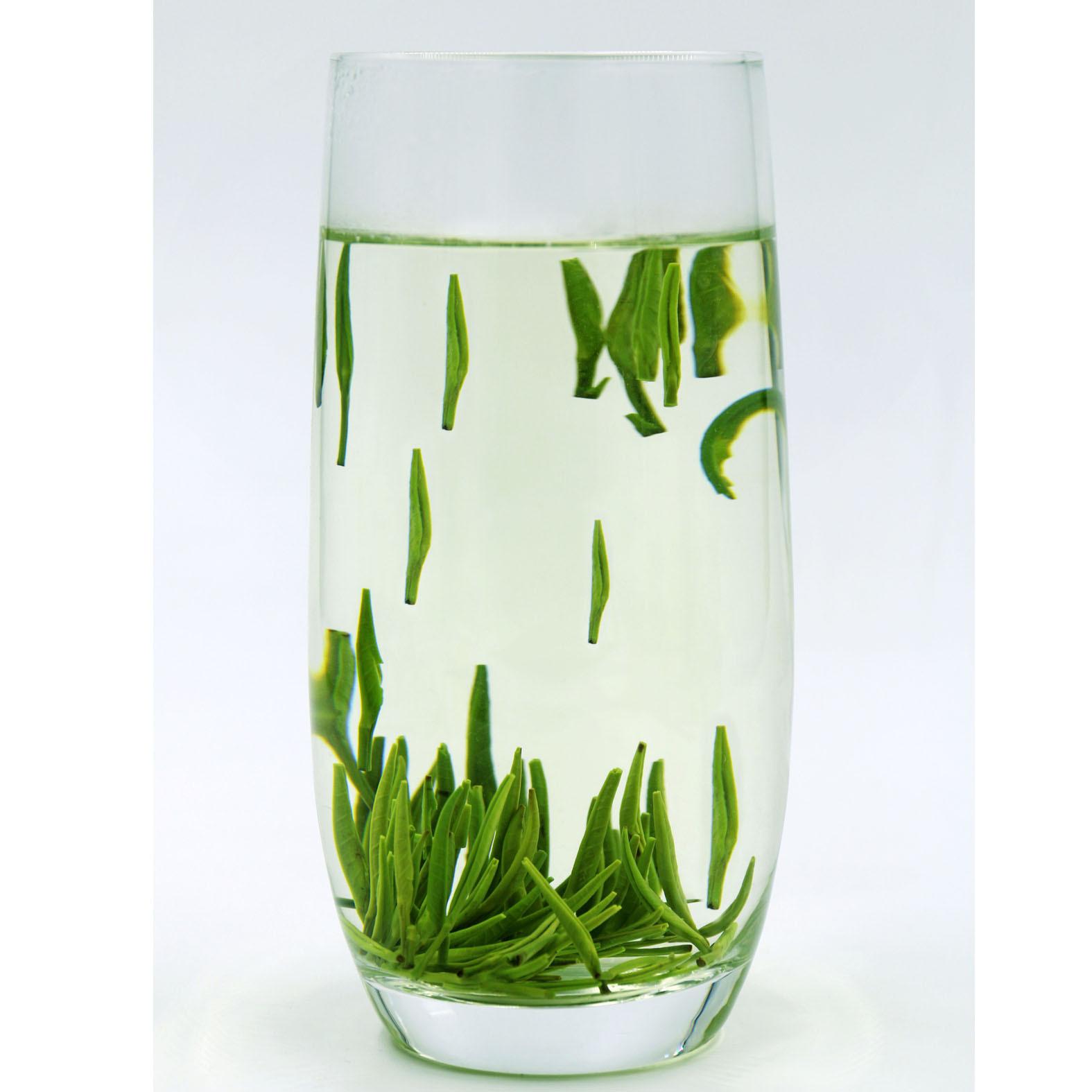 2020年峨眉山云雾绿茶单芽高山雀雨前嫩芽竹叶型青茶明前雀舌