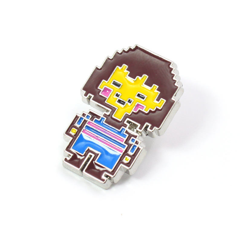 网红爆款undertale游戏传说之下红色爱心形金属胸针别针现货批发