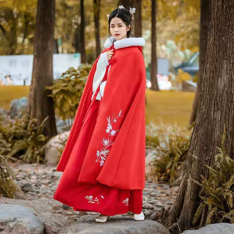 汉服配套斗篷古风刺绣带帽秋冬季长款加绒披风外出防寒保暖毛领