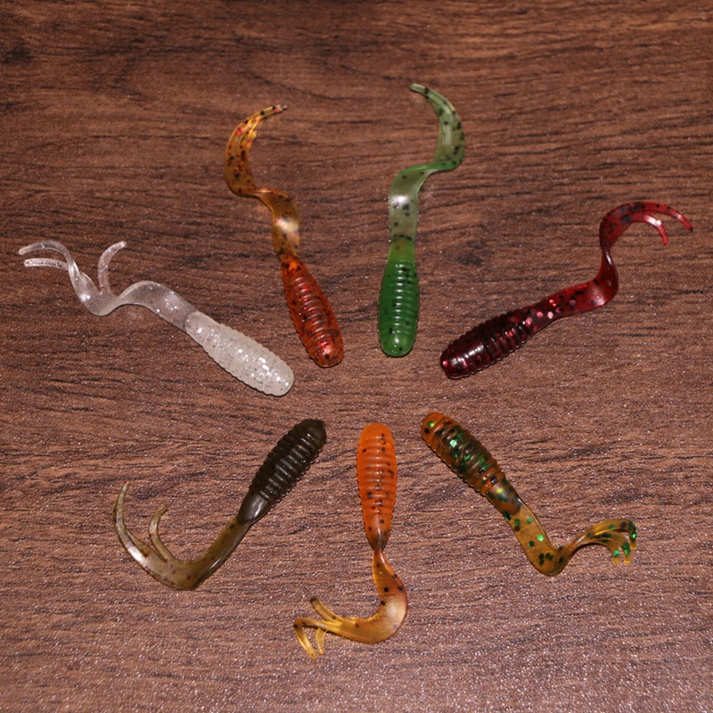 跨境路亚软虫饵4cm0.8g 三叉卷尾蛆虫单尾蛆路鳜鱼翘嘴桂鲈鱼假饵