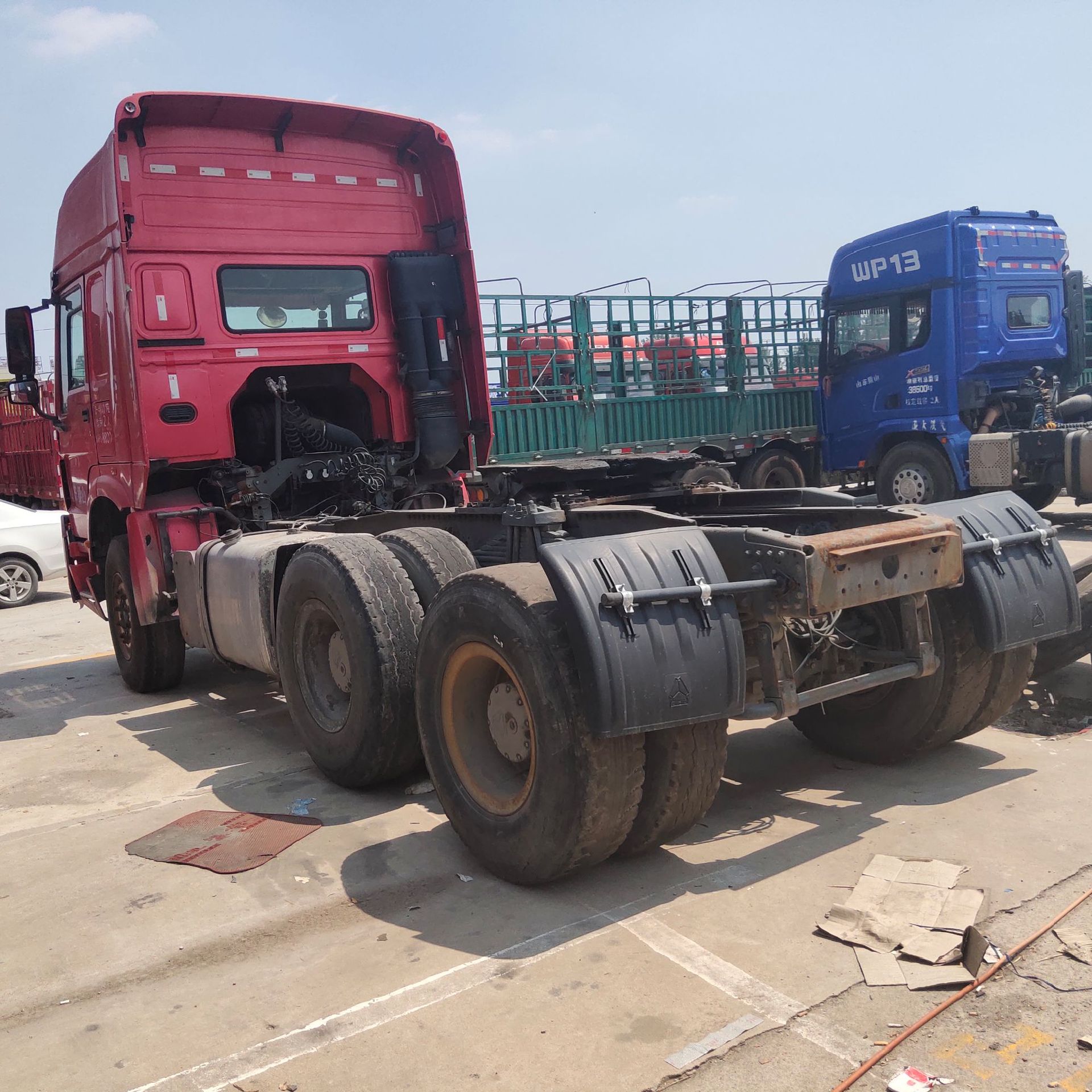 定金出口二手半挂牵引车头 豪沃半挂拖车头 非洲直销牵引卡车头