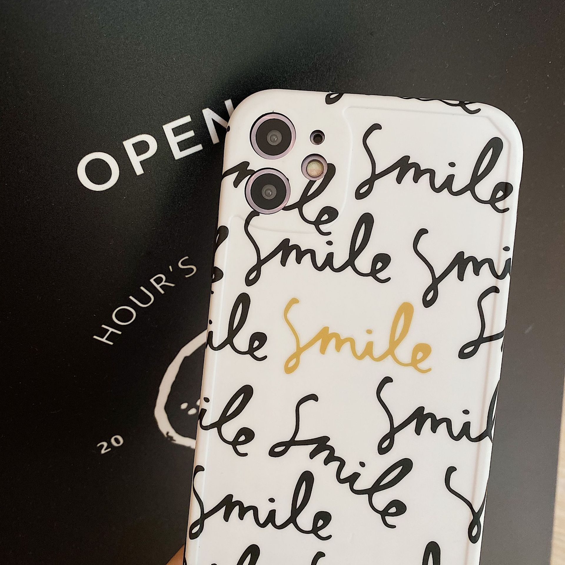 创意个性smile字母手机壳适用iphone11 promax苹果8plus/xr/se2软