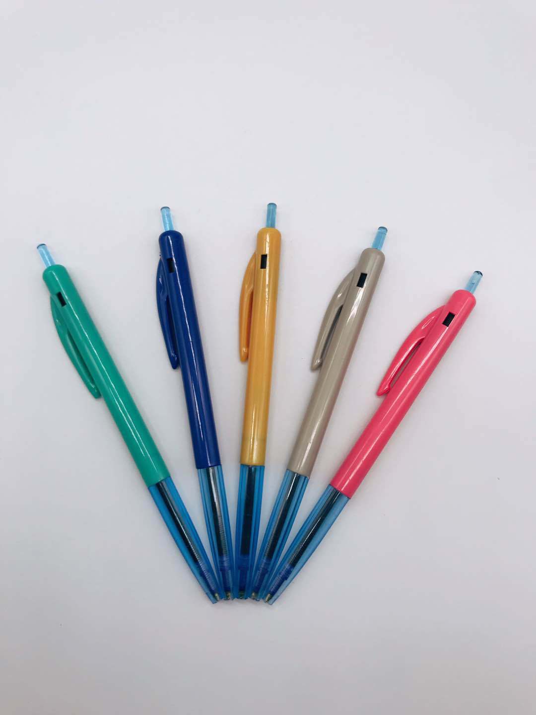 【厂家直销】619按动水果色油性中油笔 书写流畅不断水