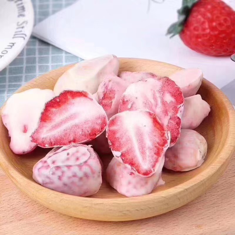 金语冻干草莓巧克力涂层果干即食草莓干