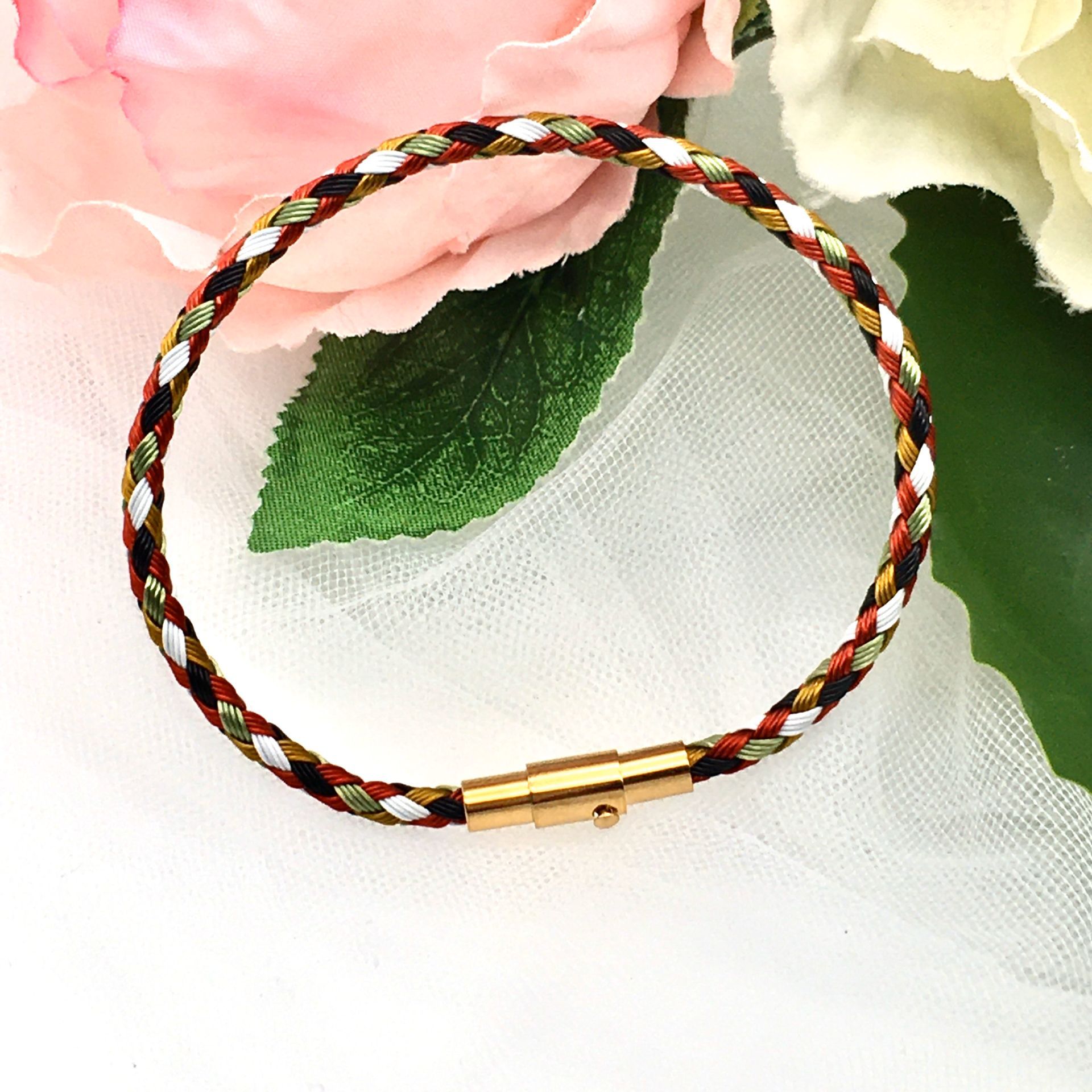 新款钢丝绳手链女不锈钢磁力扣个性简约款绳粗3mm编织红绳手串