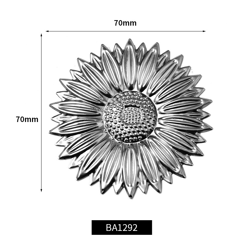 Factory Direct Sales Iron Stamping Parts Sunflower Iron Parts Crafts Metal Electroplating Emulational Decoration Pendant