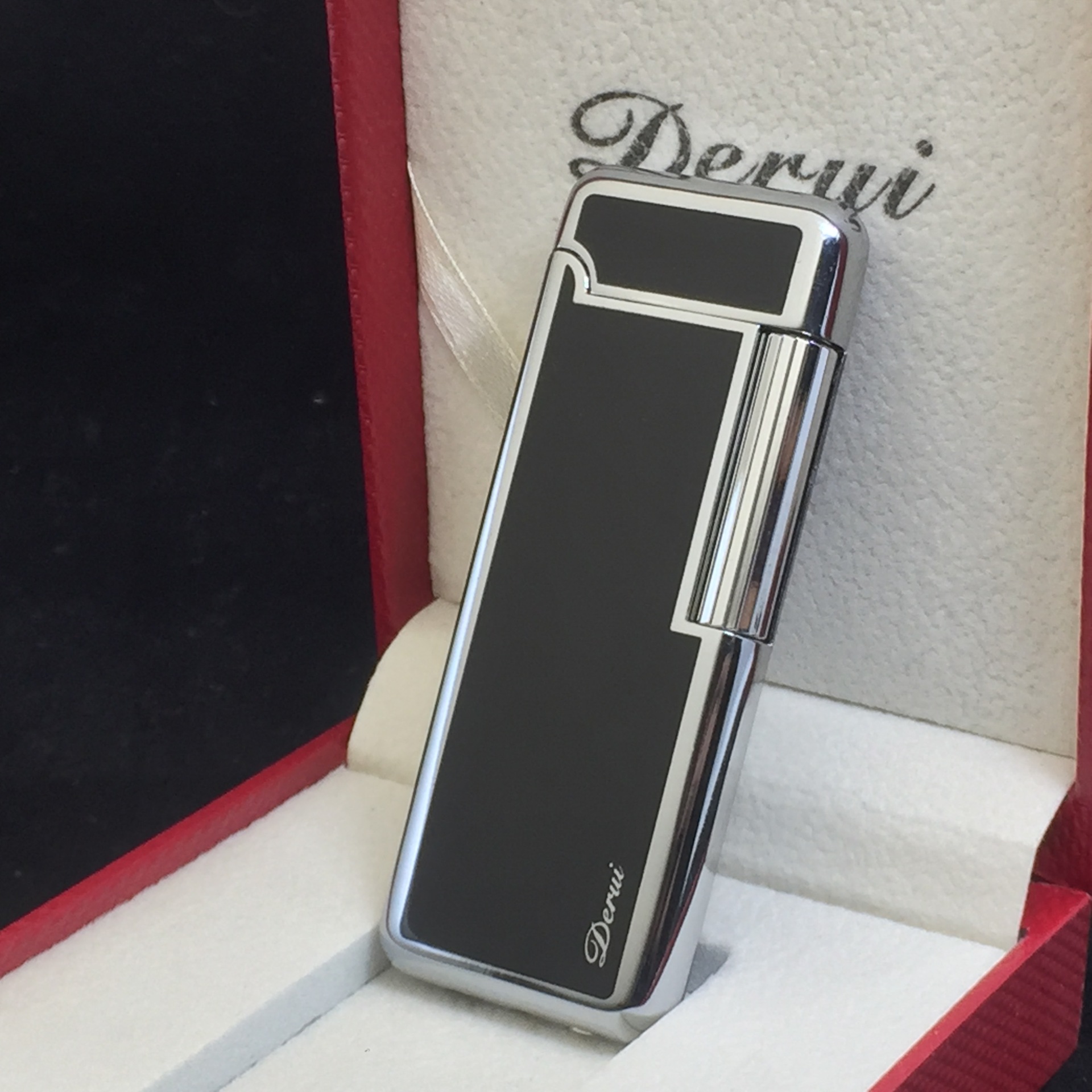 礼盒装德瑞6018超薄火石打火机复古黑漆砂轮充气打火机