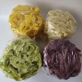 批圆凉皮5斤小麦南瓜紫薯菠菜粉五彩干凉皮凉拌热炒地摊直销代发