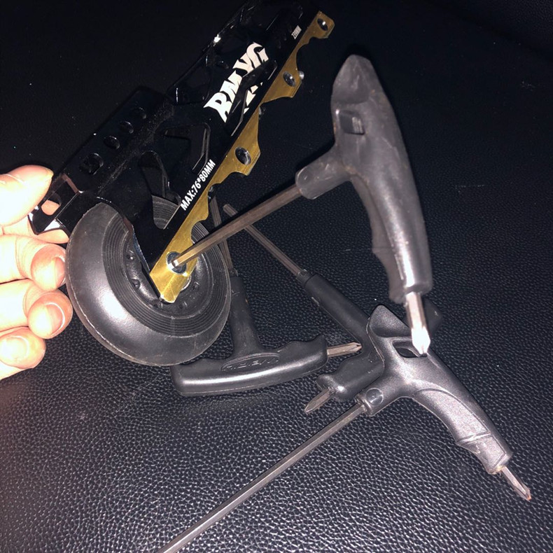 疯子家族bmxg轮滑鞋穿钉配件溜冰鞋螺丝螺杆平花鞋穿钉配件单面