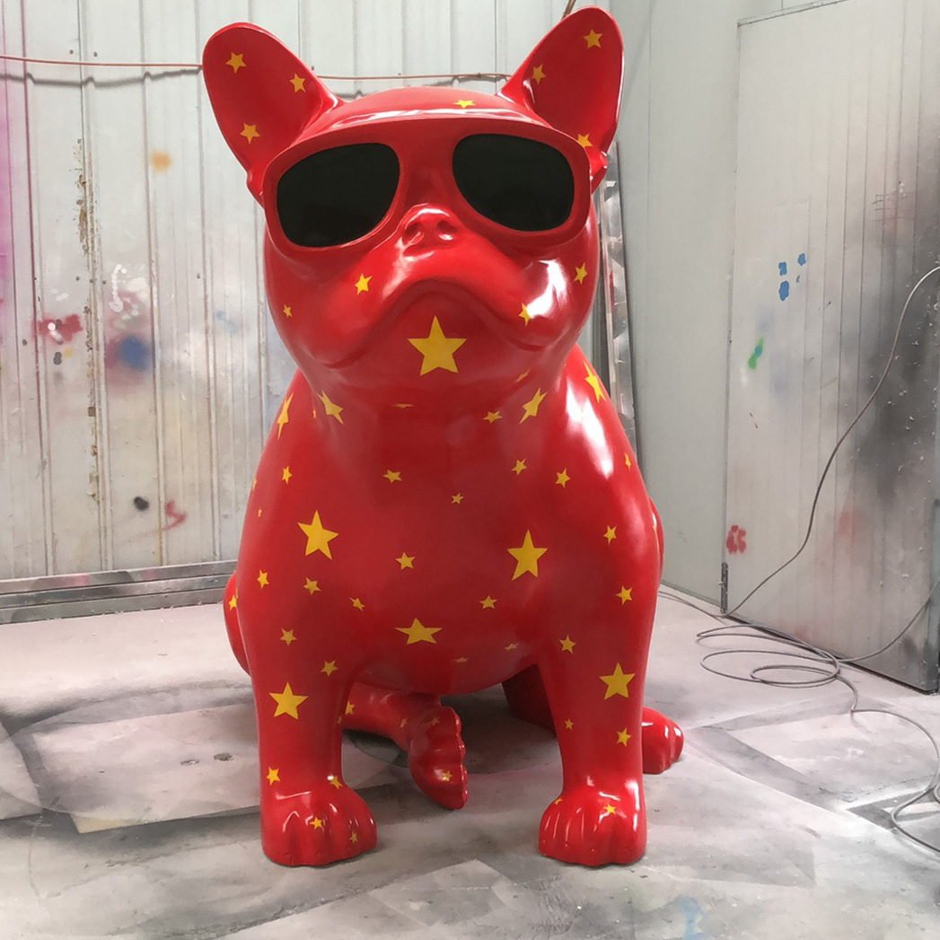 法斗牛犬雕塑不锈钢公仔网红眼镜狗卡通狗模型大型装饰落地摆件