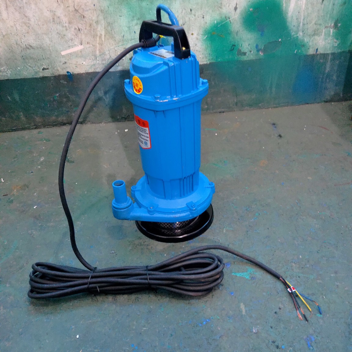 人民水泵 qⅩ1.5-32-0.75 kw 三相潜水电泵 井用 农用潜水泵380v