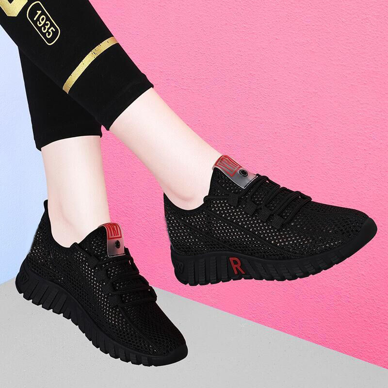 New Mesh Shoes Women's Breathable Korean Style Old Beijing Cloth Shoes Women's Running Sneaker Lightweight Casual Non-Slip Soft Soles Single-Layer Shoes