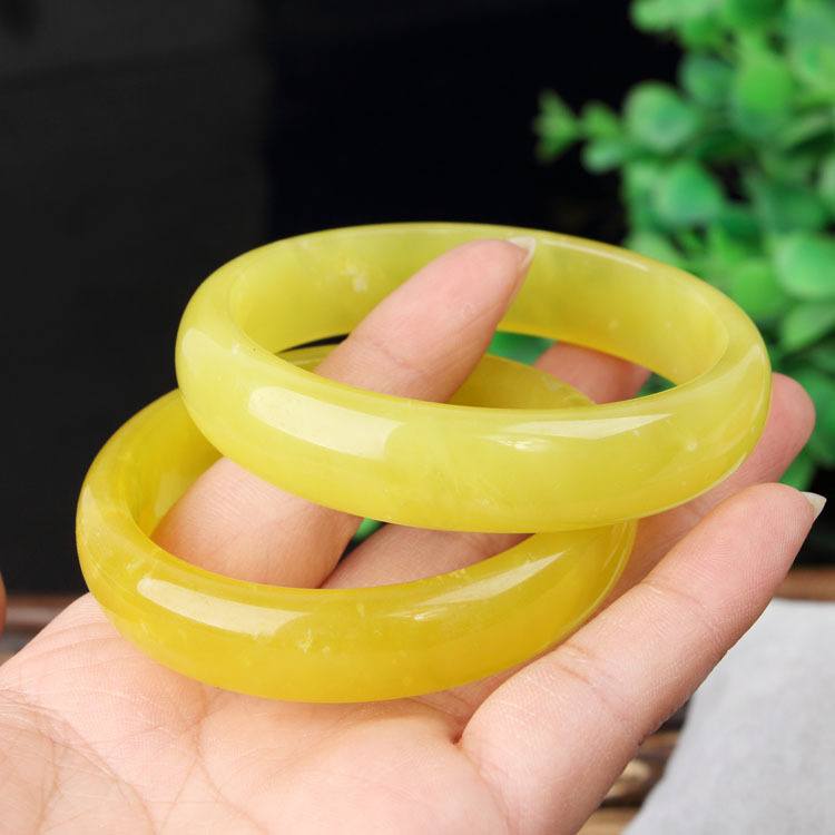 黄岫玉冰种黄金玉冰种淡黄飘花玉手镯女镯子四大名玉