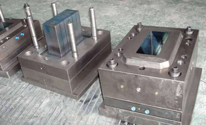 供应电池盒塑料模具,蓄电池塑料外壳模具,电池箱模具