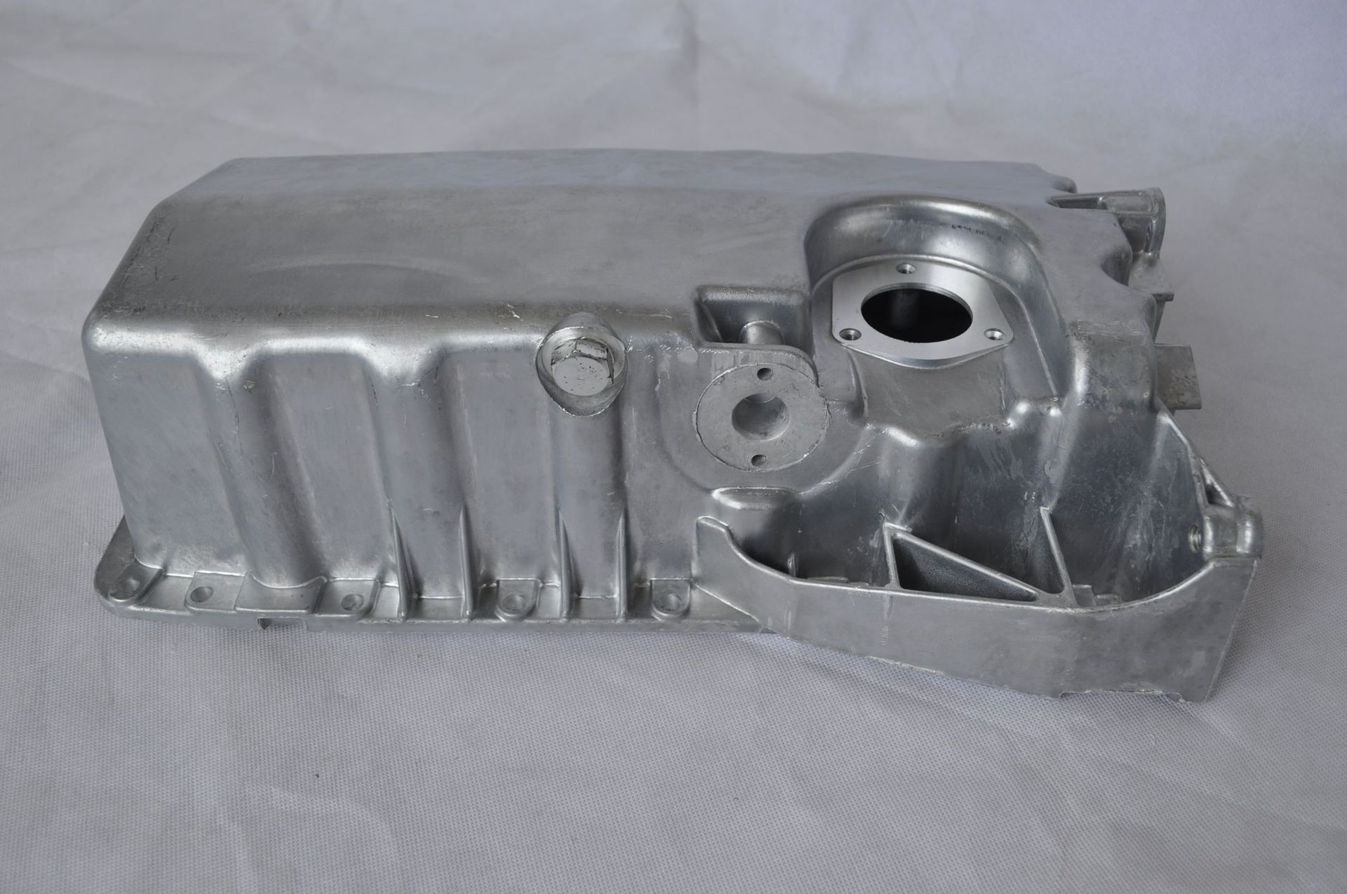 油底壳,038103603l 038103601l