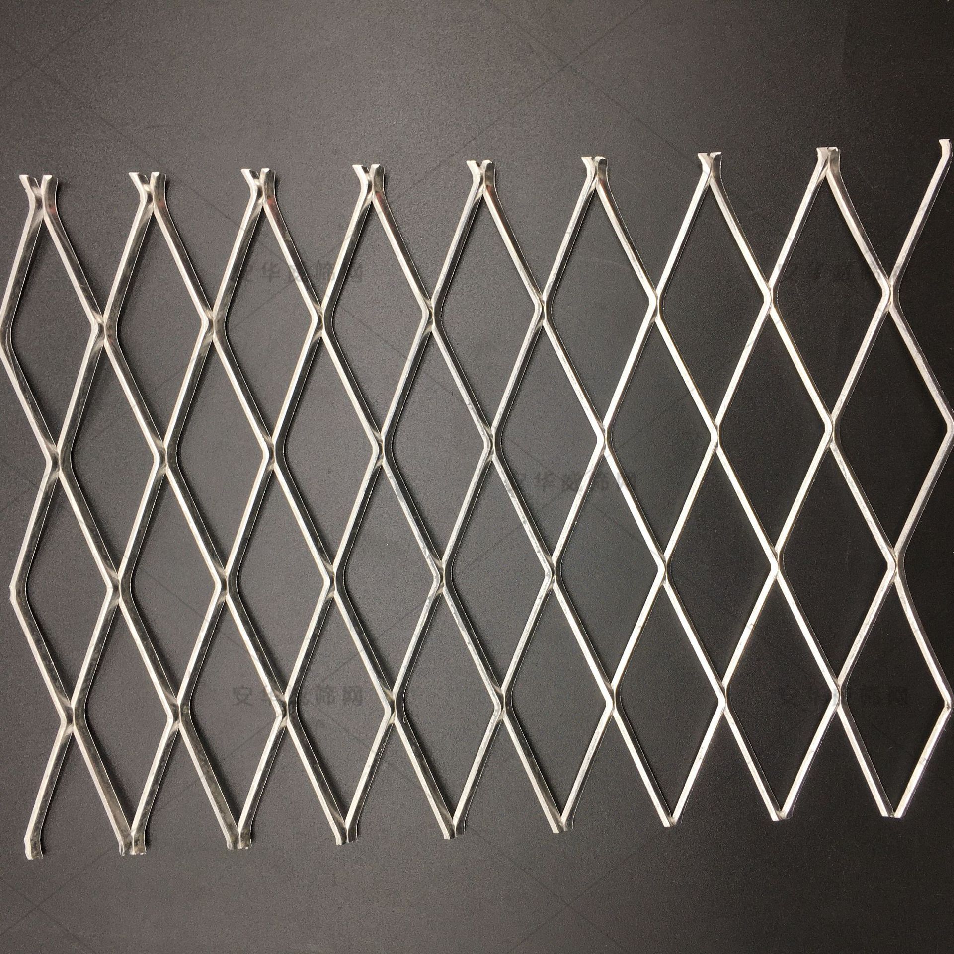 80刀菱形拉伸网可定制 新型不锈钢防盗网 铝合金窗花防护网