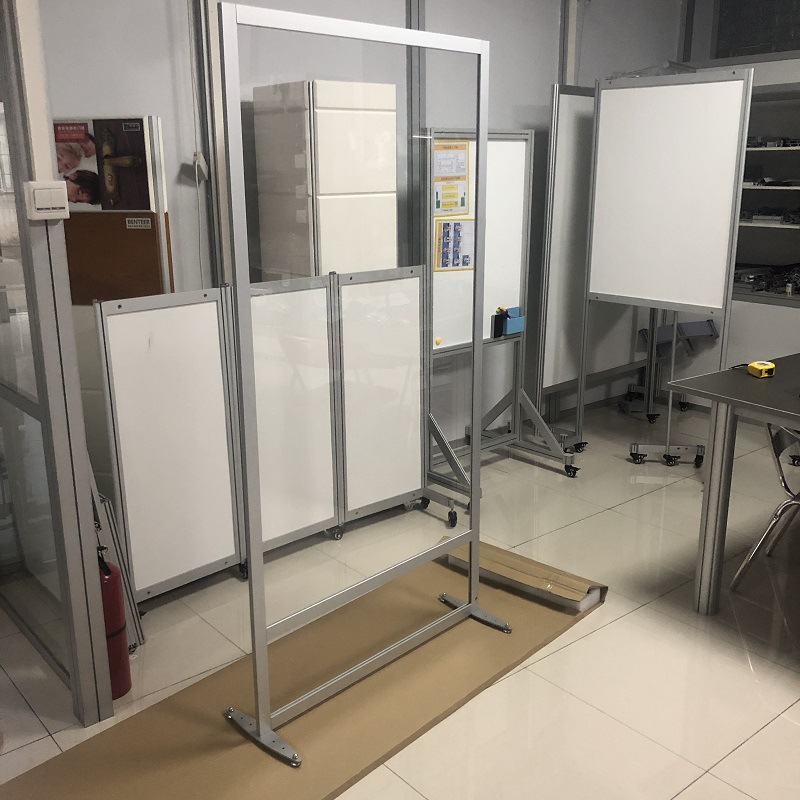 国外健身房疫情透明屏风 黑色隔离架挡板防唾沫 亚克力透明隔断墙