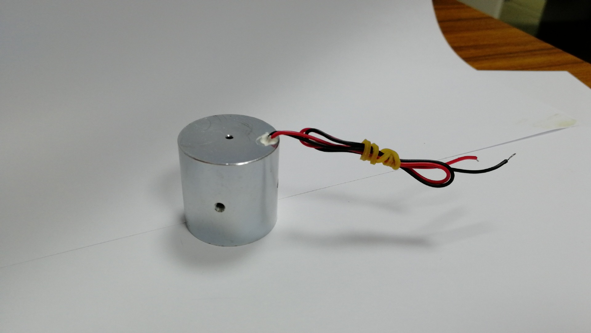 24v 3030断电保持式吸盘电磁铁 定做加工直流电磁线圈电磁铁吸盘