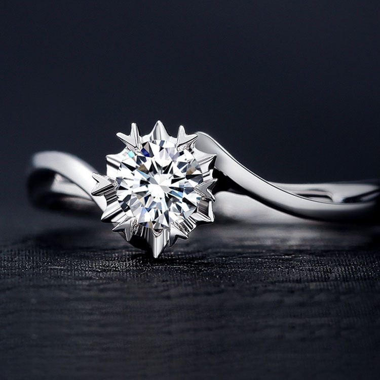 创意款18k金钻石戒指心形雪花款pt950求婚结婚莫桑钻戒指定制代发