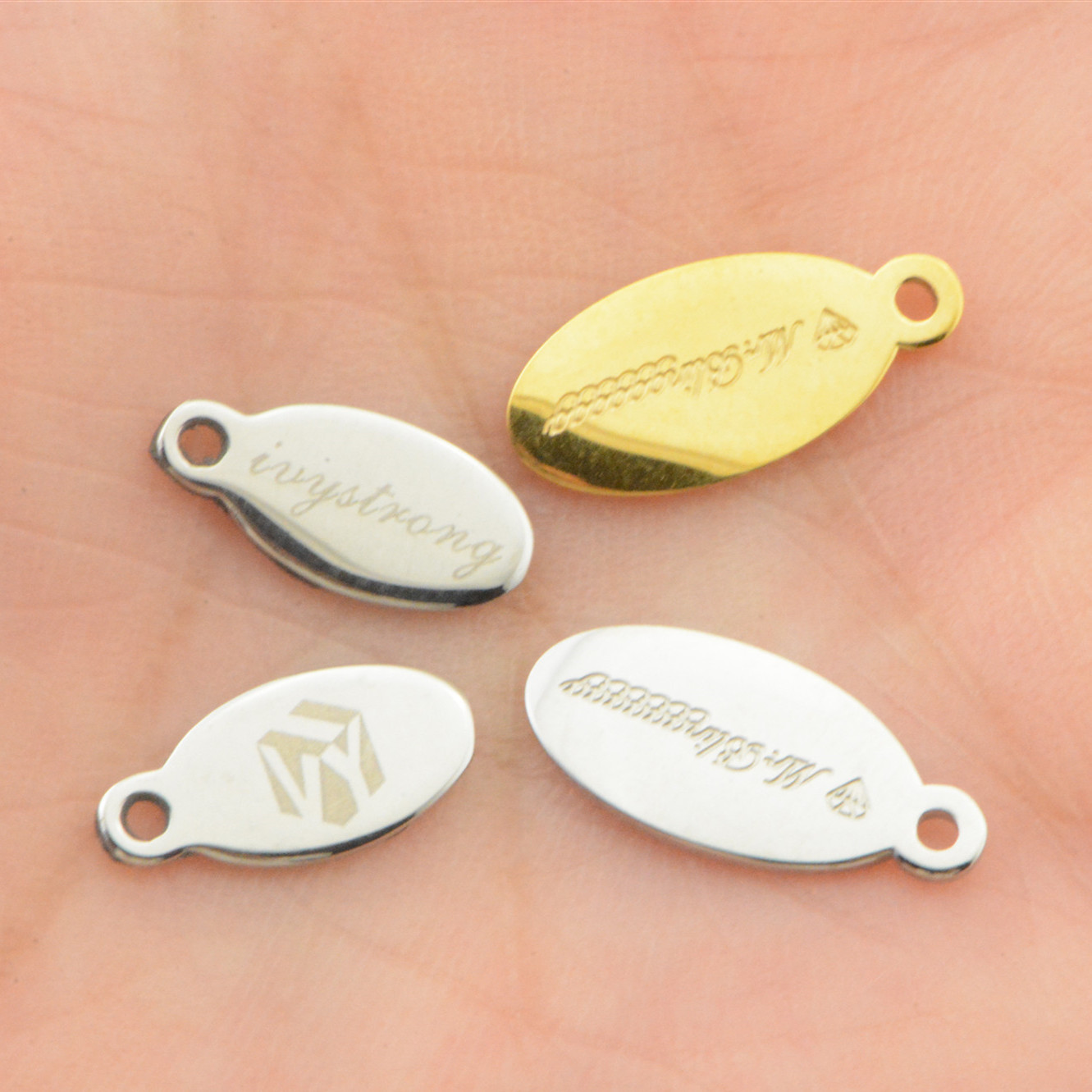 欧美跨境不锈钢logo尾牌刻字抛光真空电镀18k金手链项链饰品配件