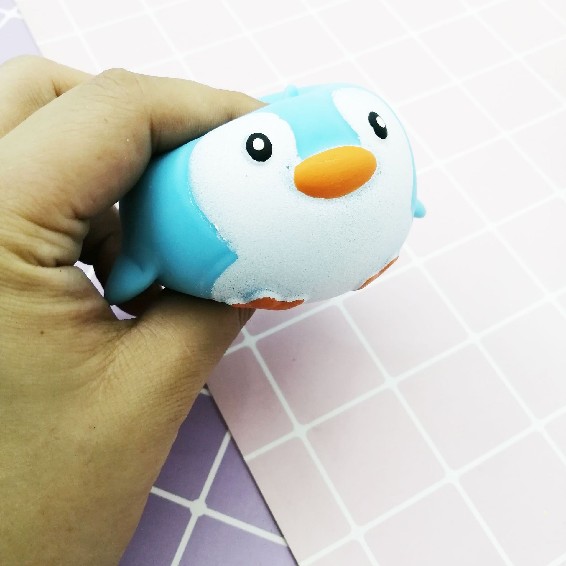 创意整蛊随身小物捏捏球可爱动物造型发泄无聊玩具tpr手捏挤压球