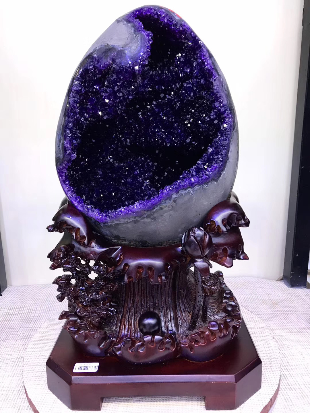 天然紫晶洞紫水晶风水摆件紫晶洞恐龙蛋原皮原矿消磁办公家居摆件