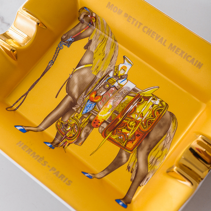 War Horse Ashtray Nordic Court Style Light Luxury Home Bar H Mark Square Gold-Painted Ashtray Ceramic Ashtray