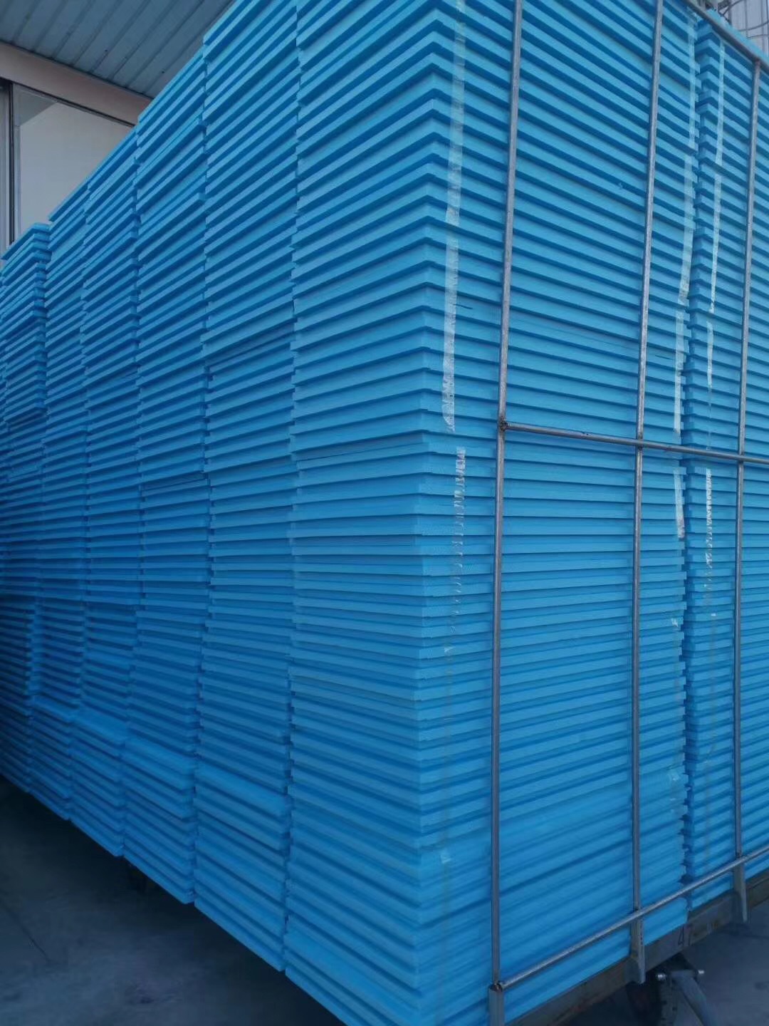 b1级挤塑聚苯板 地暖用挤塑保温板 外墙阻燃隔热挤塑板xps