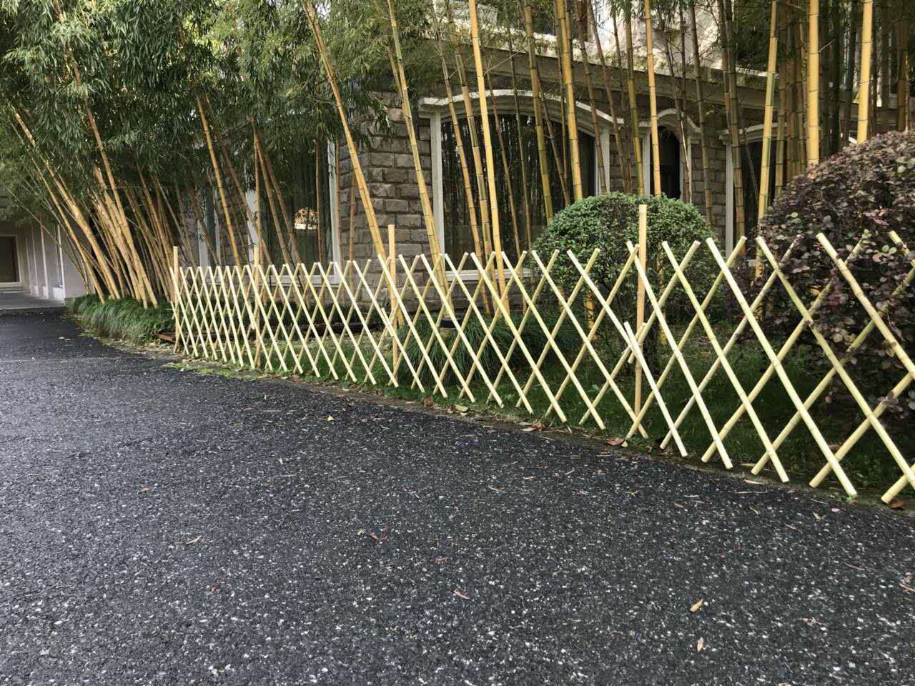 厂家直销可伸缩竹拉网户外竹篱笆紫竹栅栏庭院护栏围栏菜园攀爬架