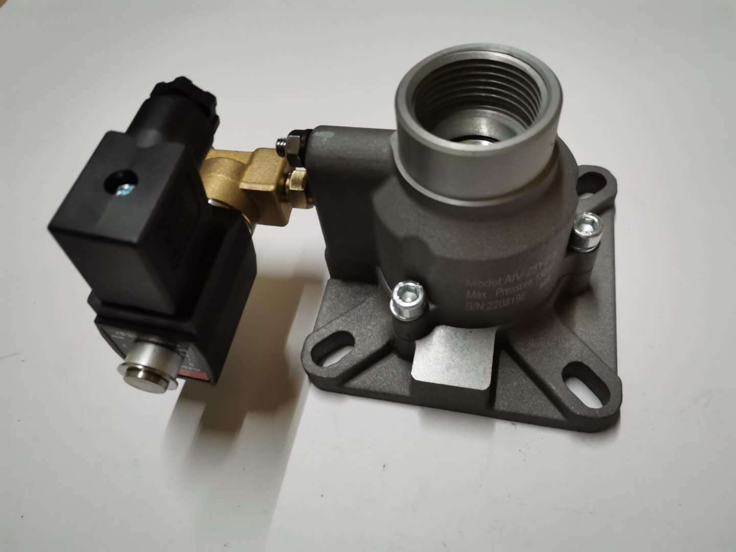 螺杆式空压机进气阀