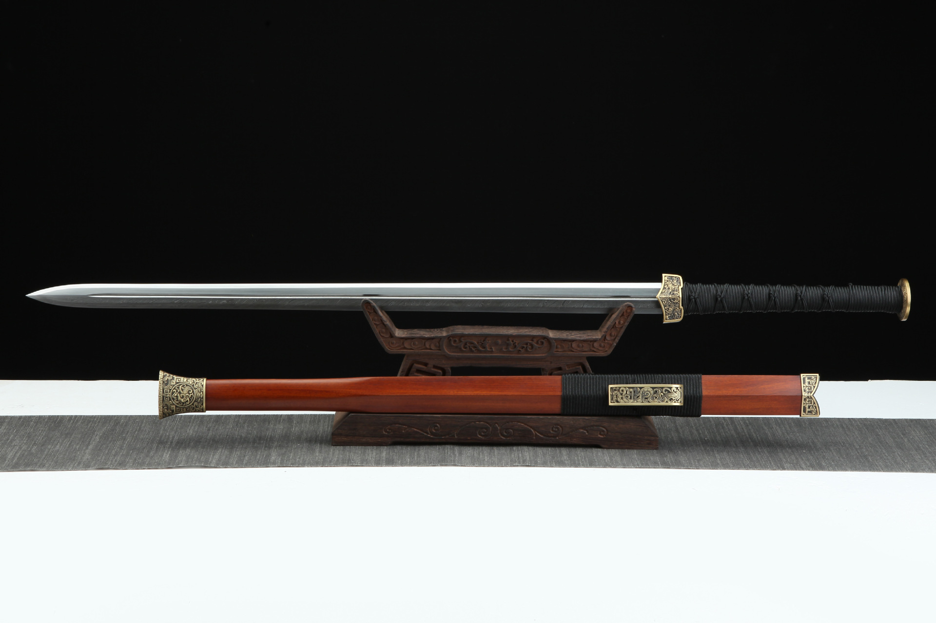 龙泉刀剑花纹钢一体工艺宝剑防身八面羽毛纹汉剑传统春秋剑未开刃