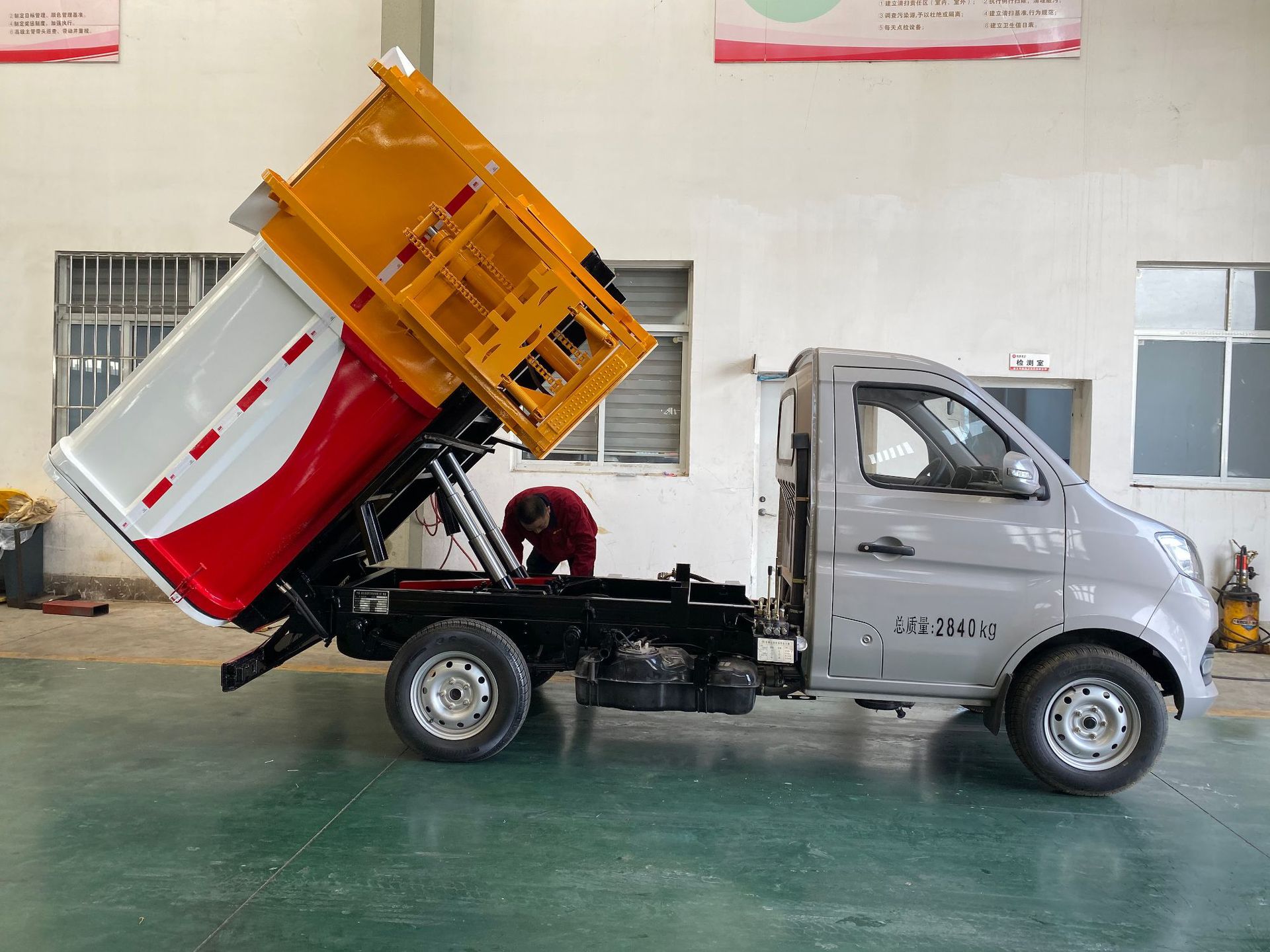 热销长安3立方挂桶垃圾车 长安吊桶式垃圾车 乡镇农村垃圾收集车