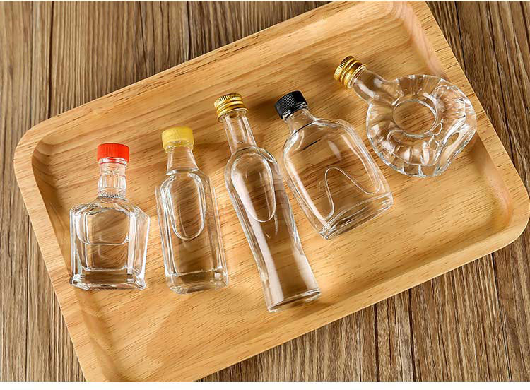 定制批发迷你酒瓶玻璃迷你小酒瓶白酒玻璃瓶密封空酒瓶伏特加瓶子