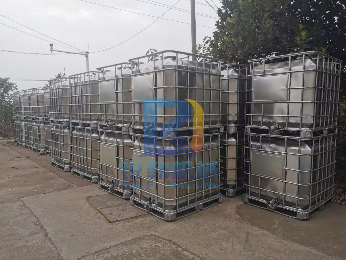 304不锈钢吨罐厂家 锐勒层叠化工油漆溶剂储运方罐