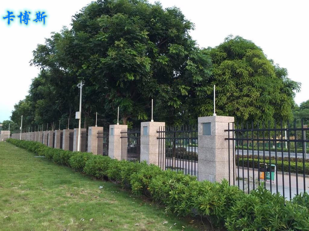 卡博斯景区脉冲电子围栏 工厂学校张力电子围栏周界报警系统