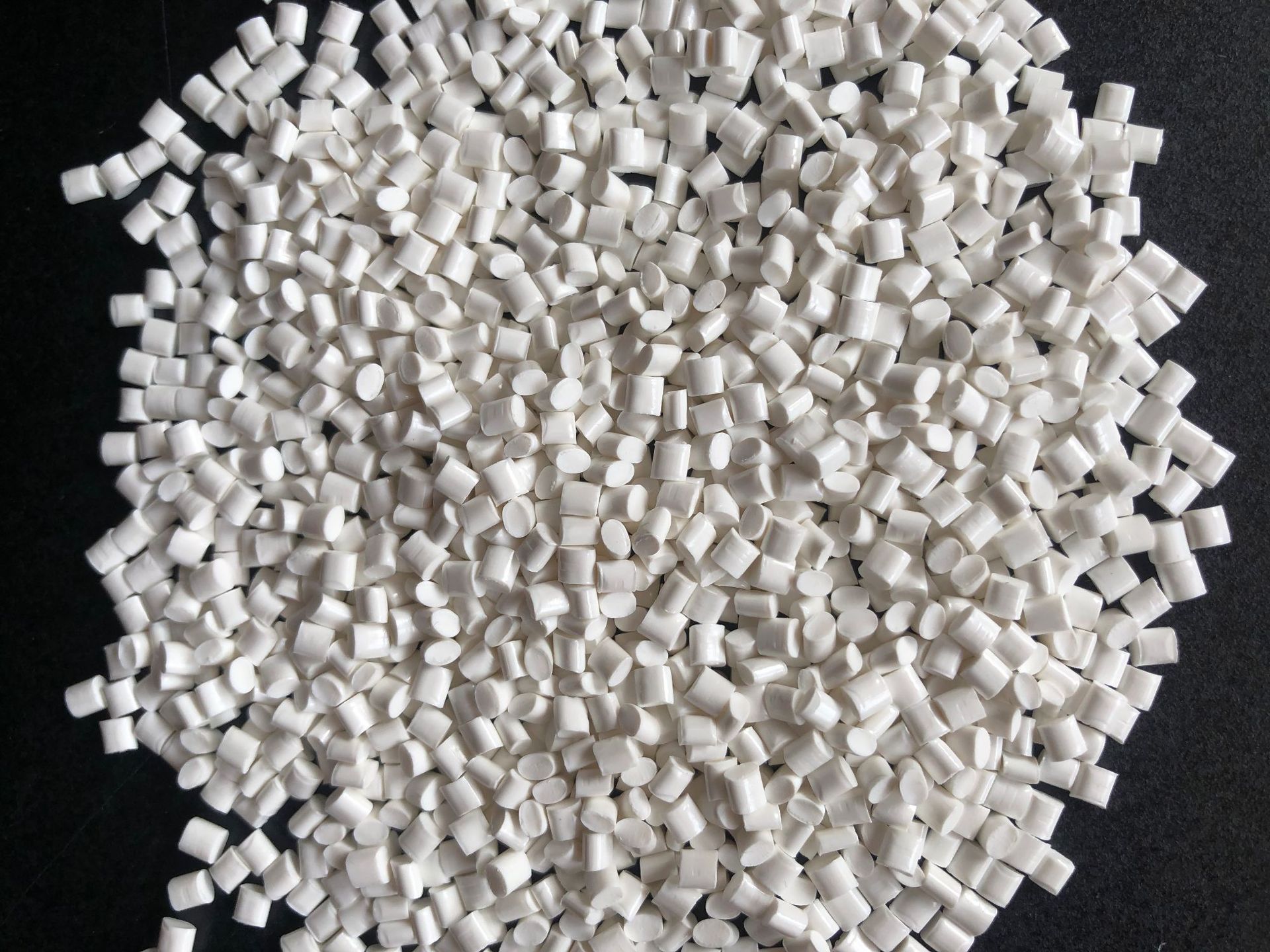 tpu原料 再生塑料颗粒 90atpu白色雾面聚氨酯颗粒 热塑性弹性体