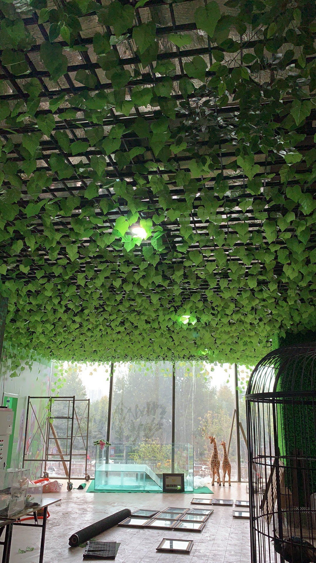 仿真葡萄叶子藤条树藤装饰吊顶绿色藤蔓假树叶绿植厂家批发