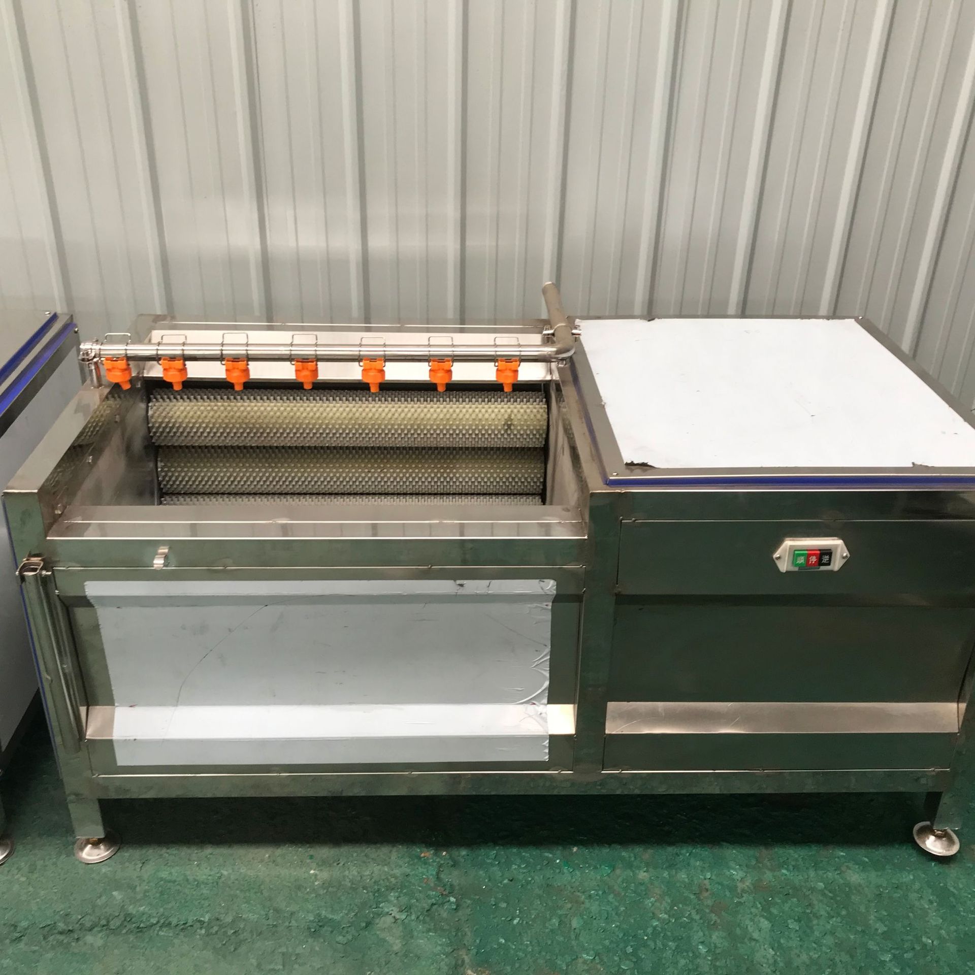 现货土豆毛辊去皮清洗机 地瓜毛辊去皮机 毛芋头番木瓜去皮清洗机