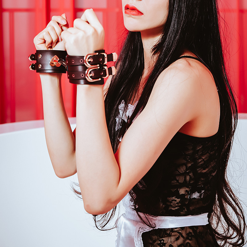 迪情成人游戏高档皮革sm情趣捆绑套装调教挑逗性玩具束缚刺激调情