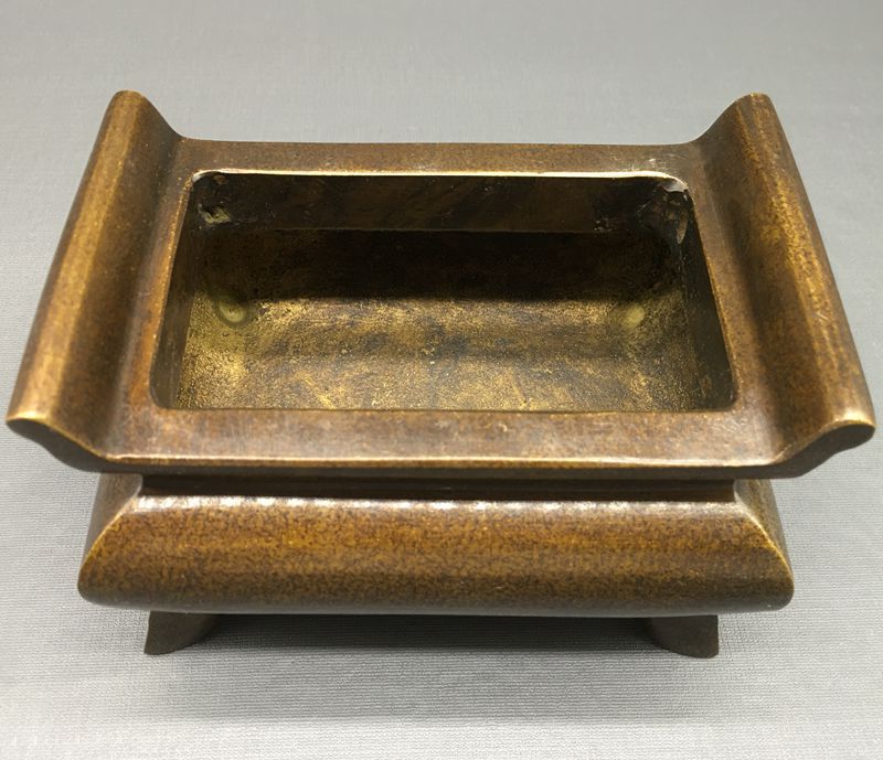 5厘米(长x宽x高)材质:铜品名:四方香炉商品描述风格古典是否跨境出口