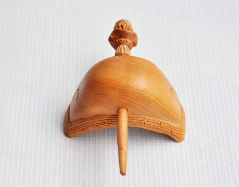 道教长褂绣品龙帐法器道士帽冠巾子枣木偃月冠月牙冠皇冠厂家直销