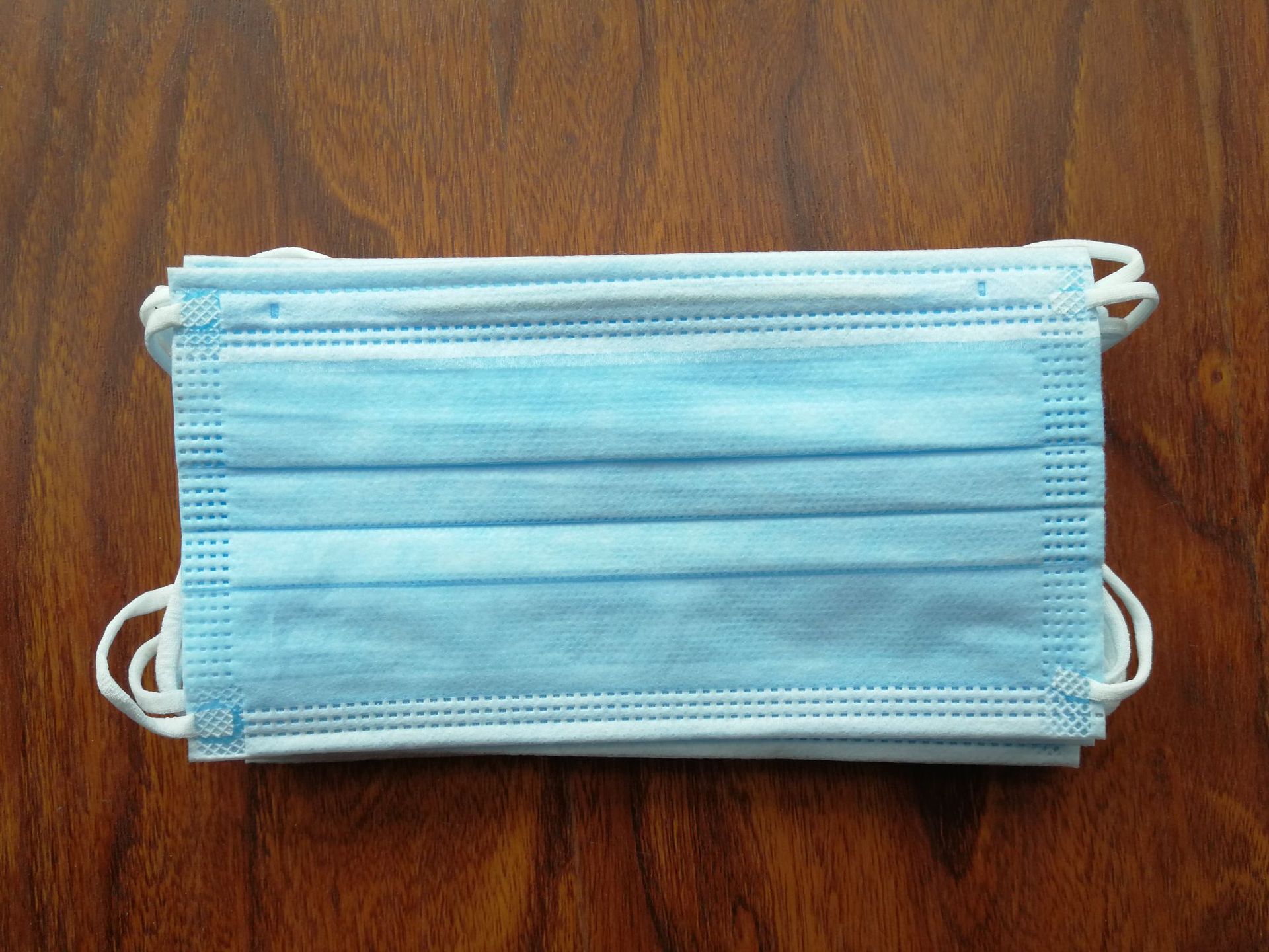 蓝天中蓝医用外科口罩一次性医用口罩三层带熔喷布零售批发