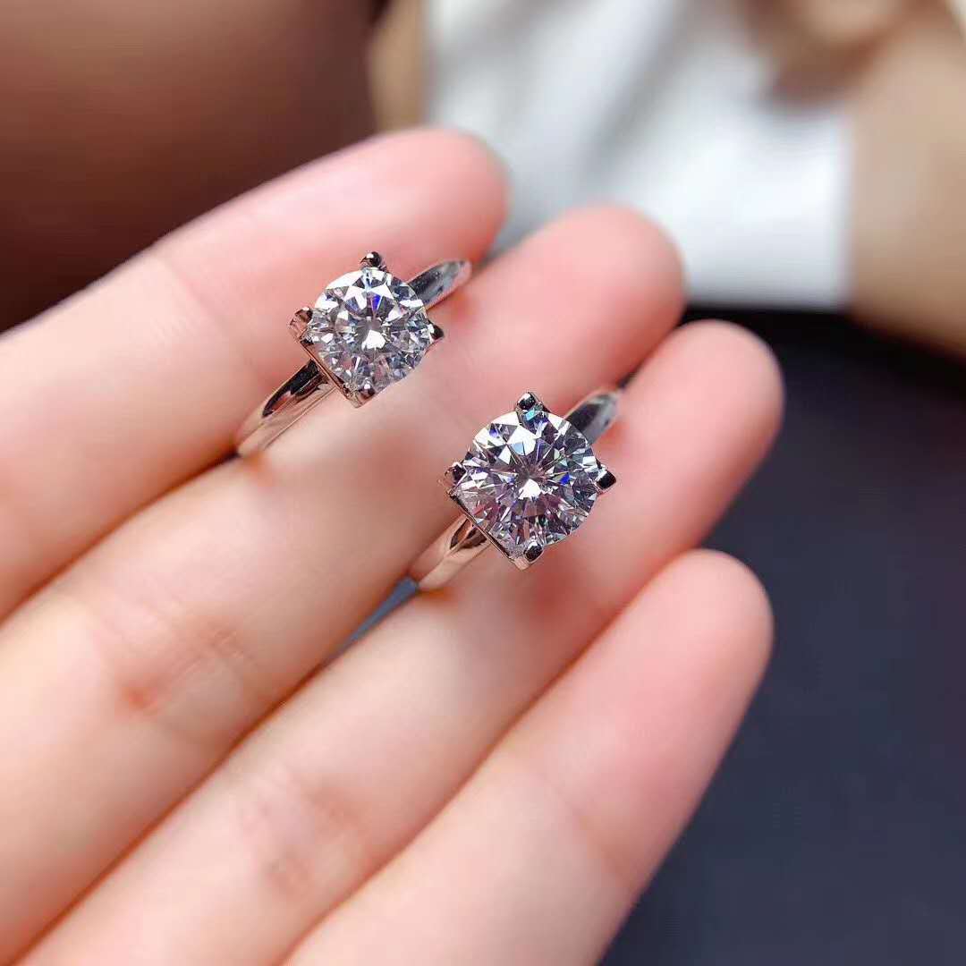 源头厂家直销卡家同款牛头钻戒百年经典爆款四爪钻戒d色莫桑钻戒