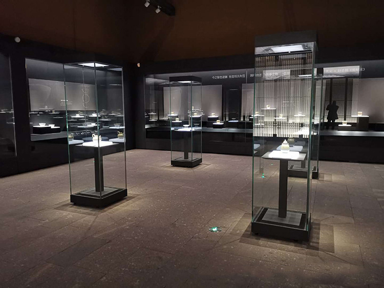 agc减反射夹胶玻璃 低反射博物馆玻璃 进口珠宝展柜陈列专用玻璃