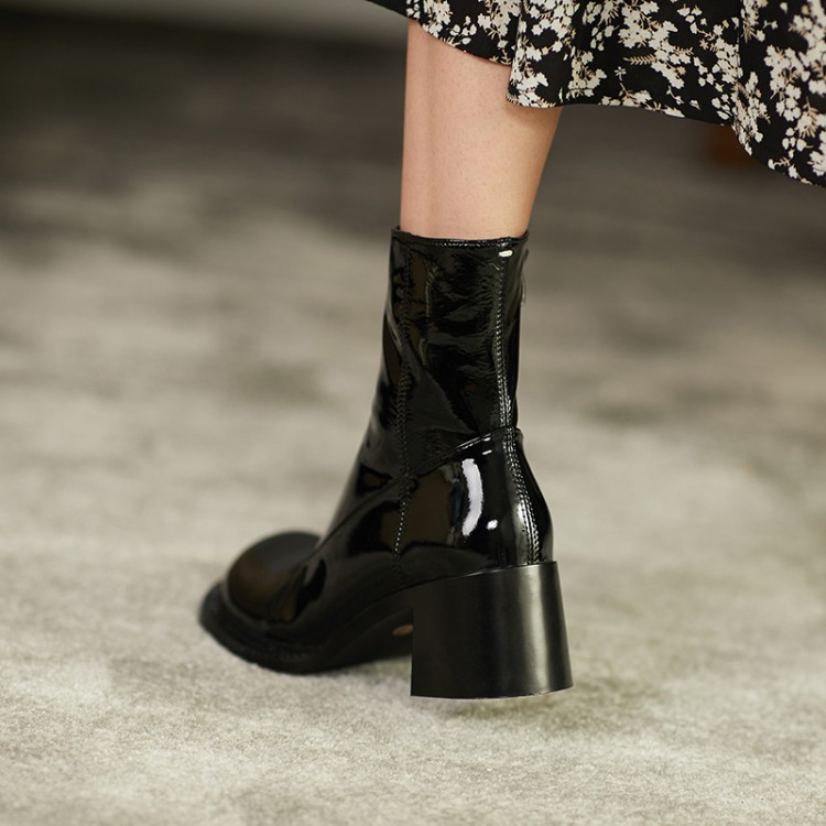 复古马蹄靴女网红瘦瘦骑士靴中筒百搭大头短靴英伦风漆皮马丁靴女