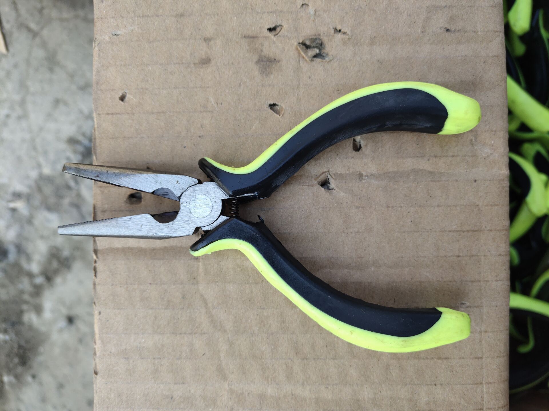 5寸尖嘴钳 虎头钳子 迷你小尖嘴 小钳子 弹簧尖嘴钳