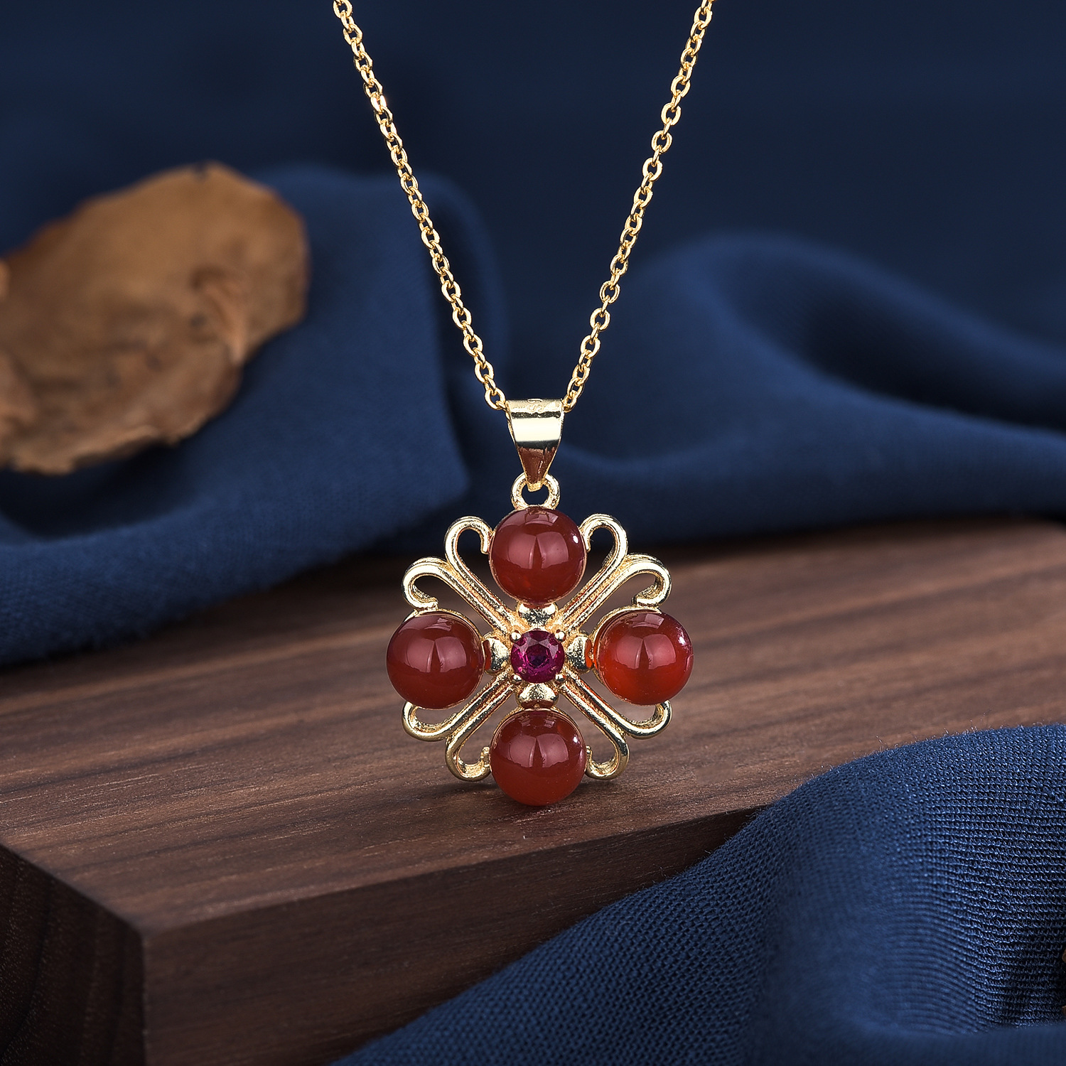 大促饰品跨境东大门项链镀18k金吊坠日韩饰品 流行镶嵌宝石项链女