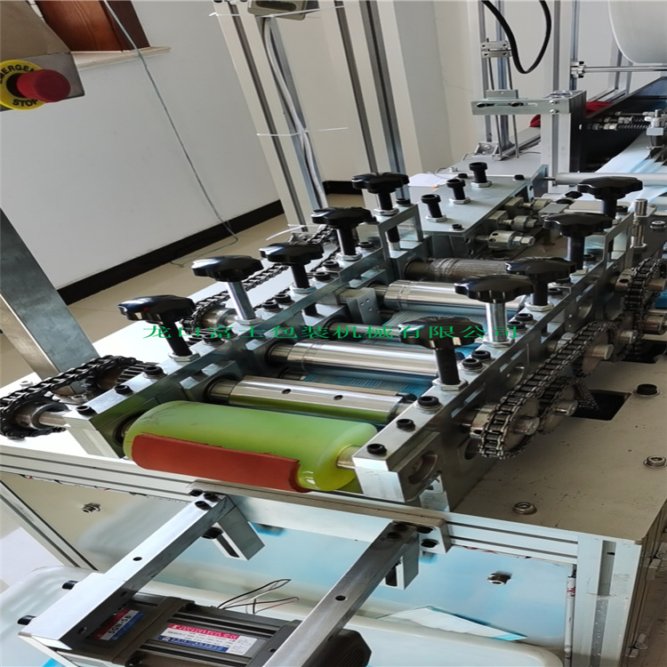 自产自销 三层防护口罩设备 一次性耳带式口罩机器 平面口罩机