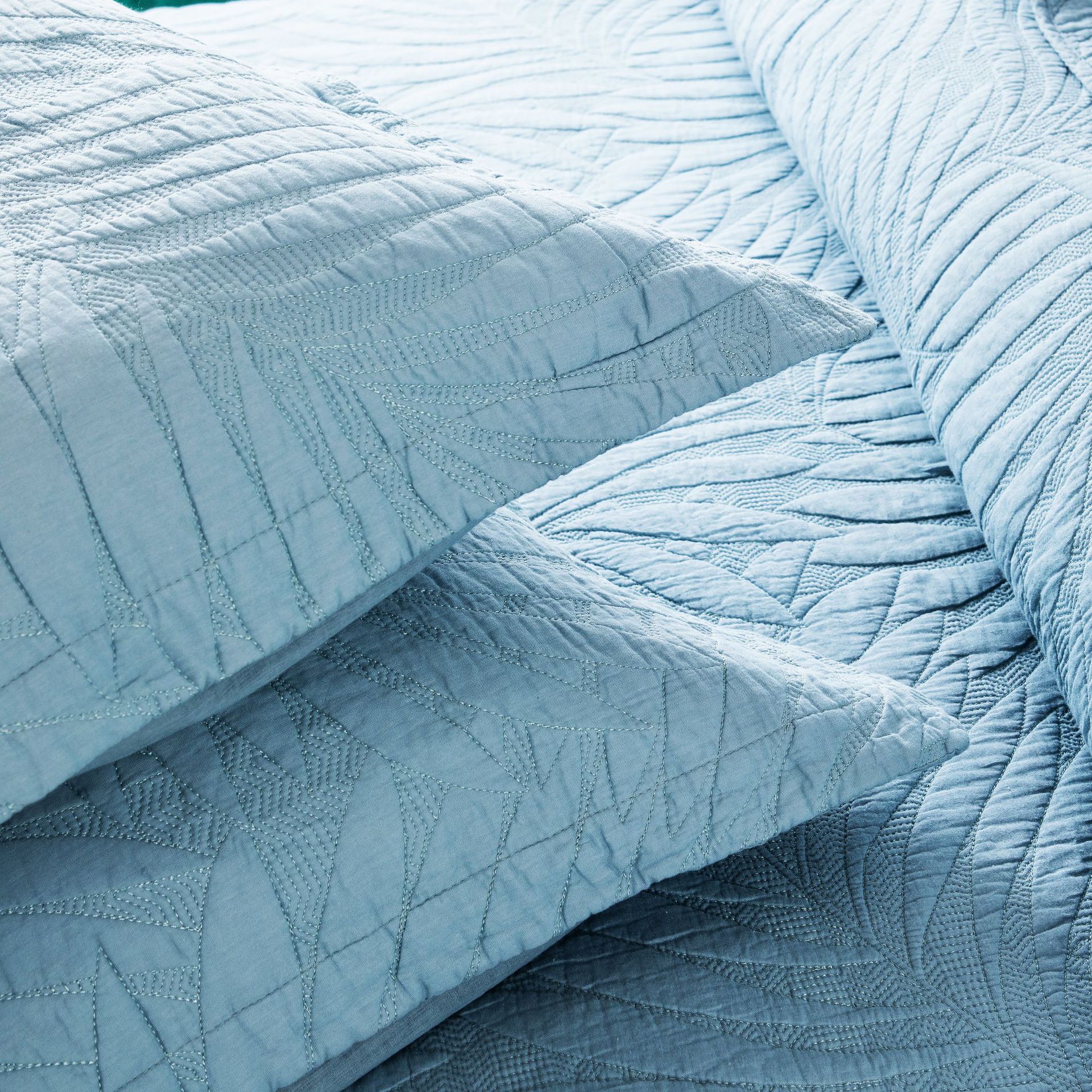 东铭家纺绣花绗缝被 浦江wish速卖通热销床品三件套素色夏凉被