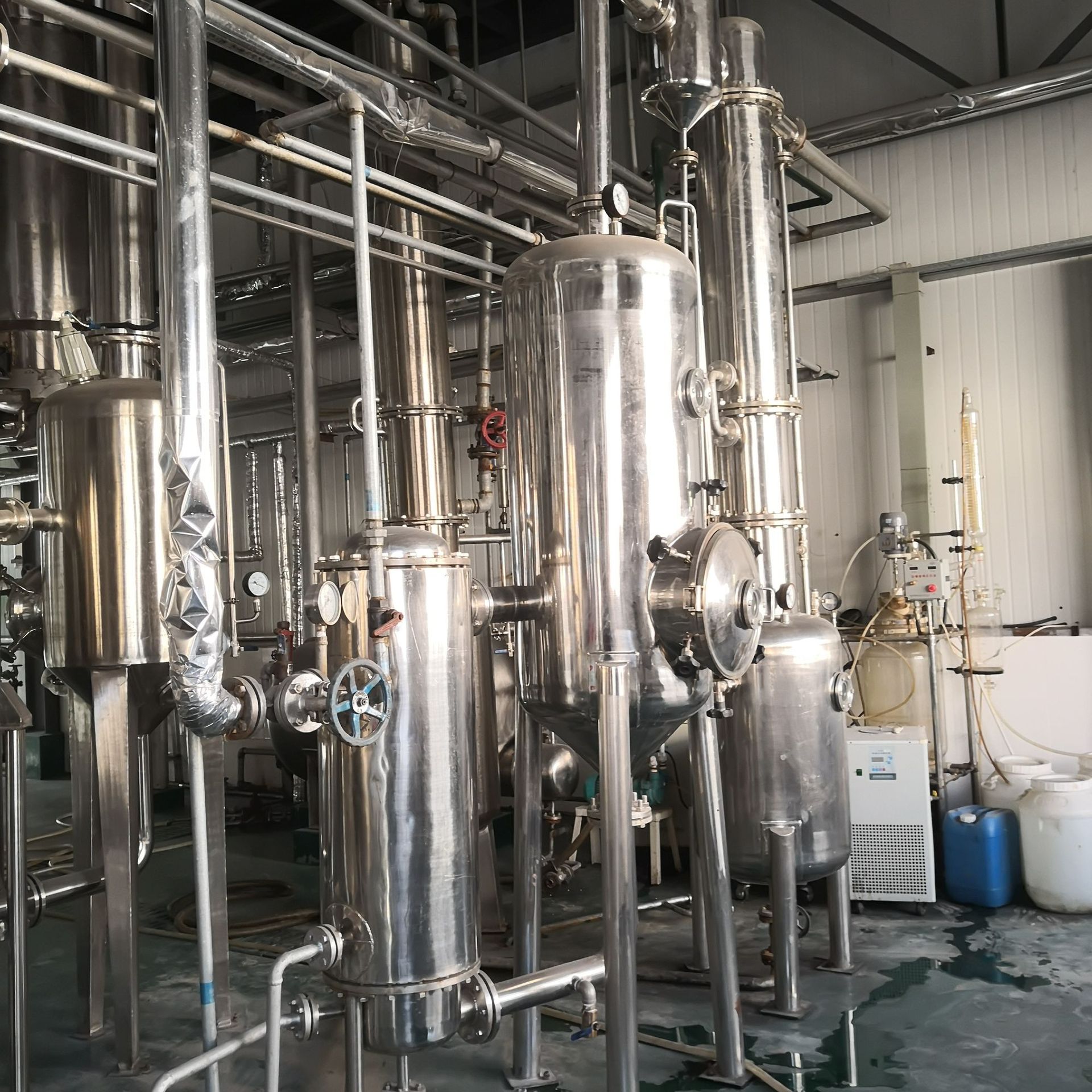 多效蒸发浓缩_二手多效浓缩蒸发器价格_单效浓缩器结构及作用
